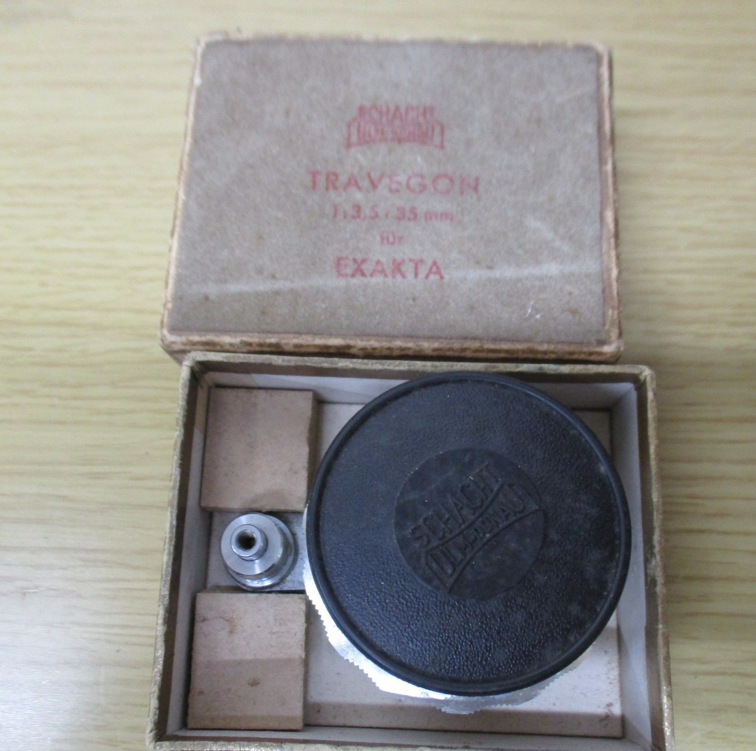 C182　Schacht Ulm社製　 TRAVEGON 35mm f3.5 カメラ用レンズ　箱あり（西ドイツ製）整体状态不佳
