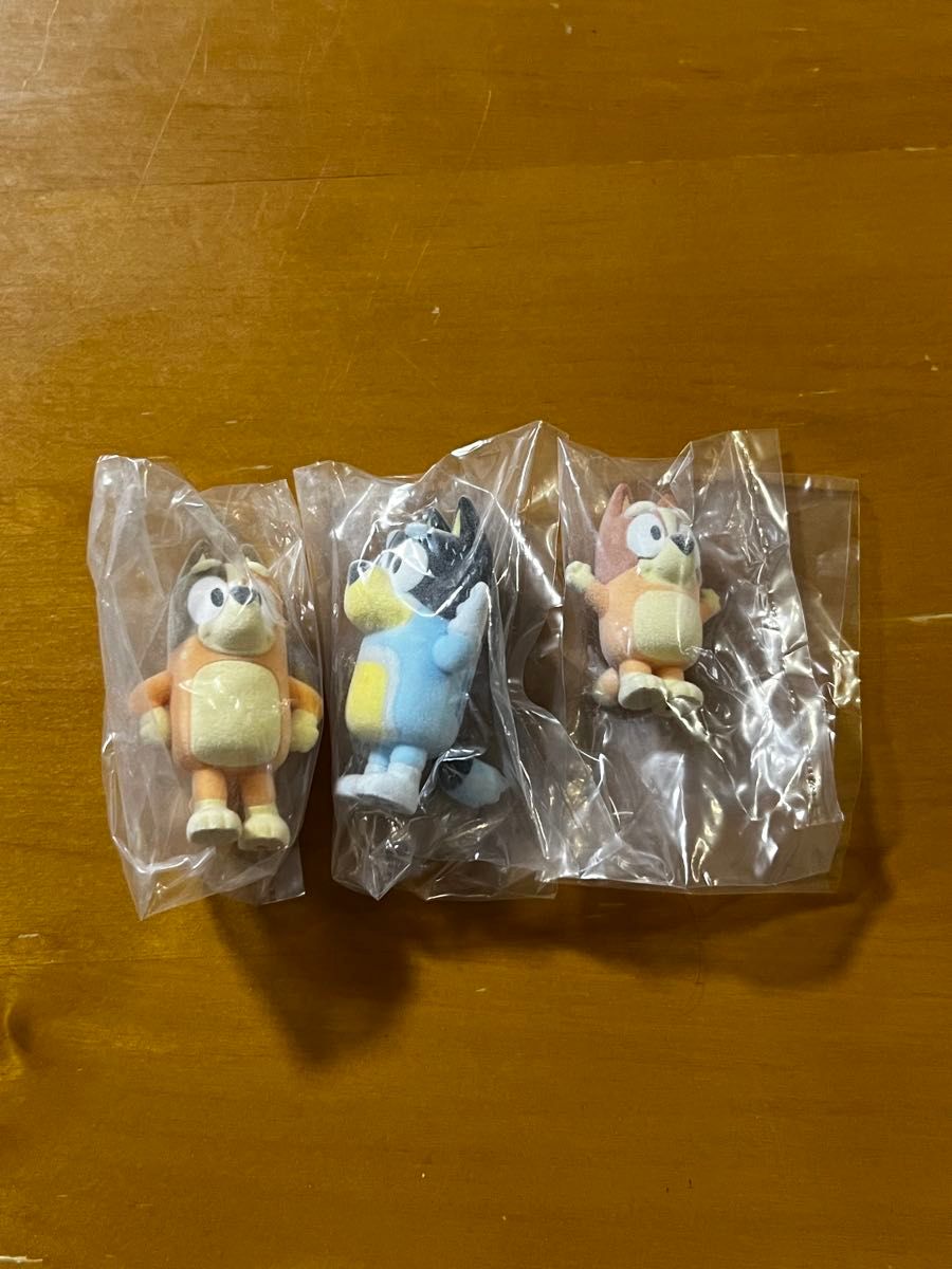 ブルーイ フロッキーフィギュア ガチャ　パパ　ママ　ビンゴ　3個セット