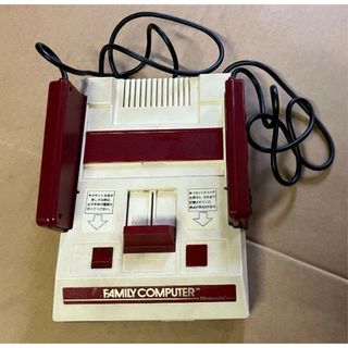 平成レトロ品　任天堂　ファミリーコンピュータ　HVC-001 ジャンク品