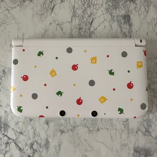 美品 ニンテンドー3DSLL 本体 とびだせどうぶつの森 ホワイト