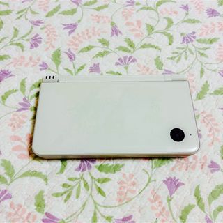 ニンテンドーDSi LL ナチュラルホワイト　Nintendo 任天堂