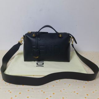 人気 FENDI バイザウェイ ミディアム レザー ボストンバッグ
