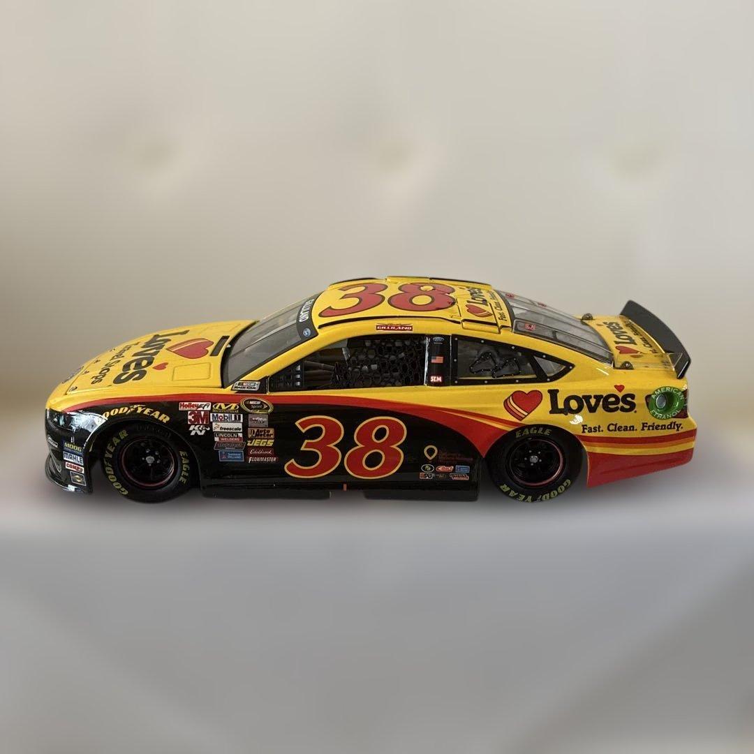 Love's Ford Racingミニカー 1/24未使用