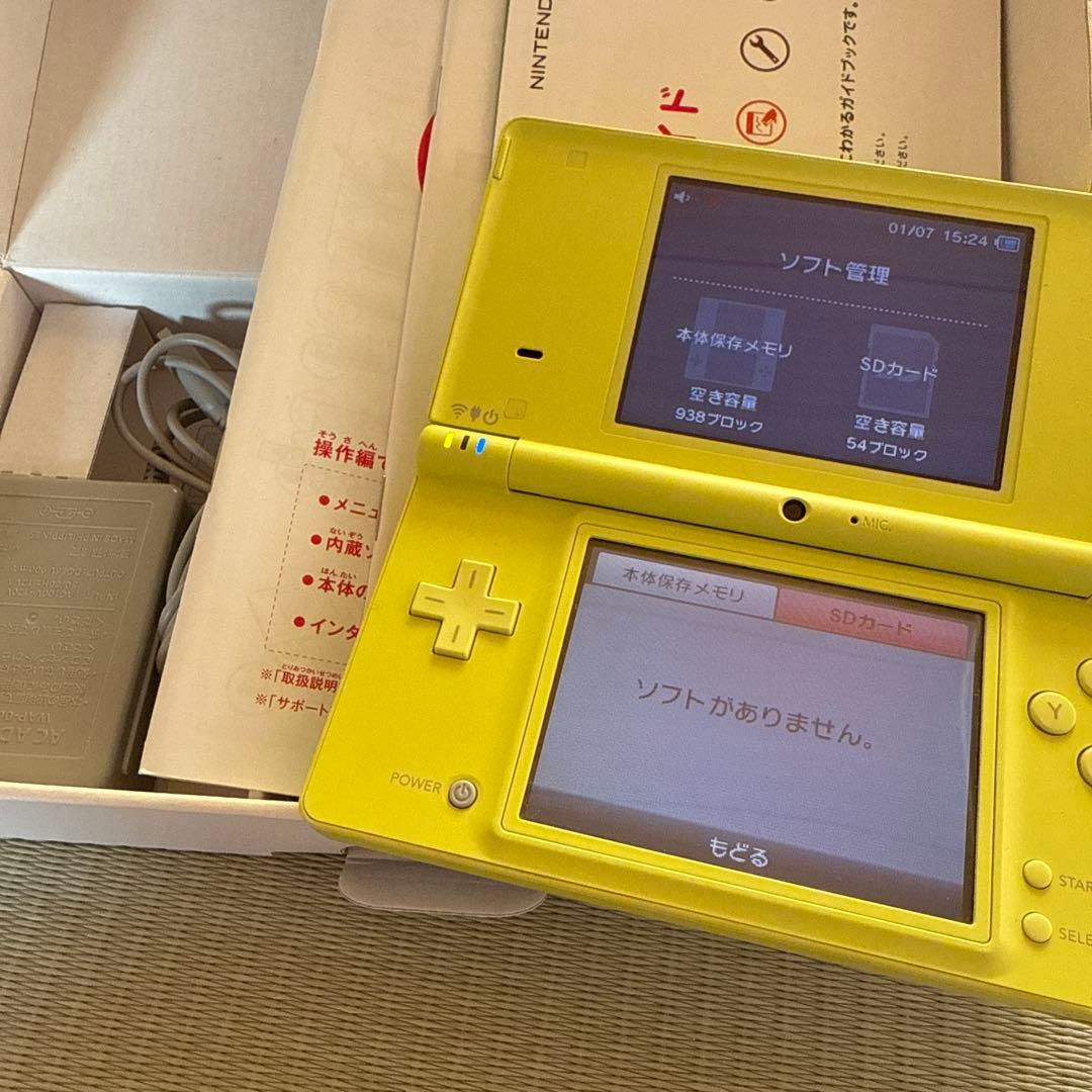 Nintendo DSi ライムグリーン　本体　SDカードつきニンテンドー;有些许损伤或污渍