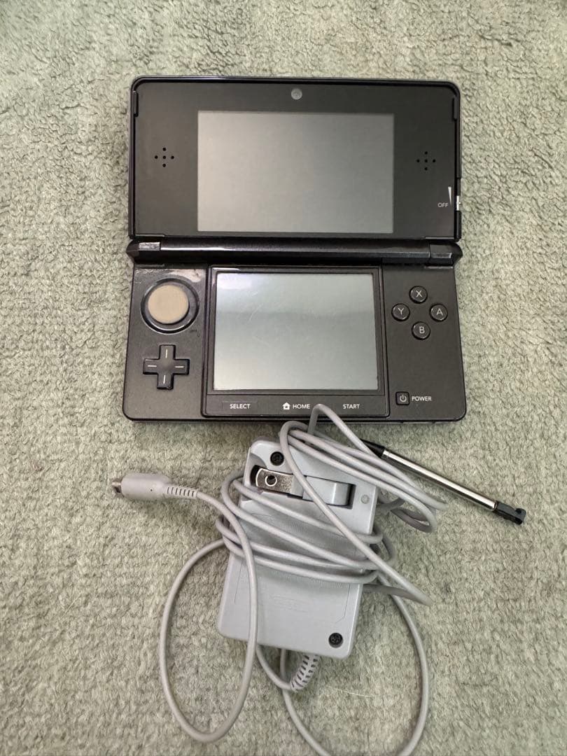 Nintendo 3DS 本体 コスモブラック 動作確認済み 充電器付き有些许损伤或污渍