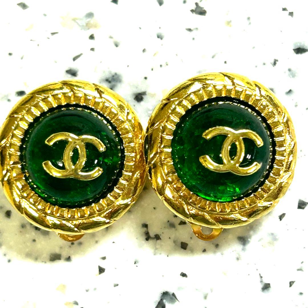 CHANEL グリーン イヤリング　カラーストーン　ヴィンテージ シャネルCHANEL;没有明显的损伤或污渍