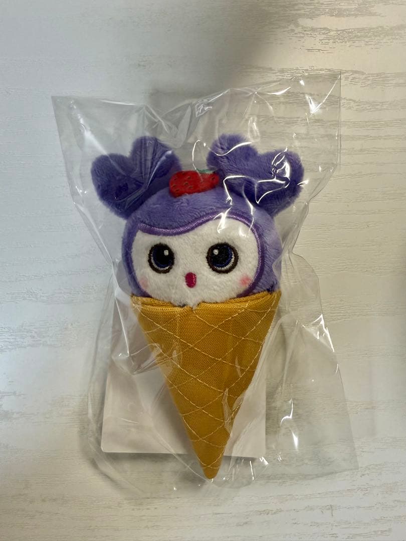 TWICE LOVELYS アイス ぬいぐるみ バッチ サナ サブリー