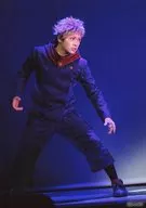 佐藤流司(虎杖悠仁)/ライブフォト・キャラクターショット/舞台「呪術廻戦」ランダム舞台写真