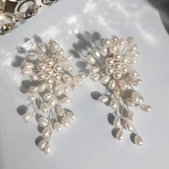 【取寄】パールピアス ワイヤー タッセル ビーズ ビッグ フラワー 花 花火 レディース 大人 ピアス パール キャッチ きれいめ カジュアル かわいい おしゃれ かわいい 個性的 大ぶり ぶら下がり 垂れ下がり ブランド パーティー 結婚式 誕生日 彼女 プレゼント アクセサリー