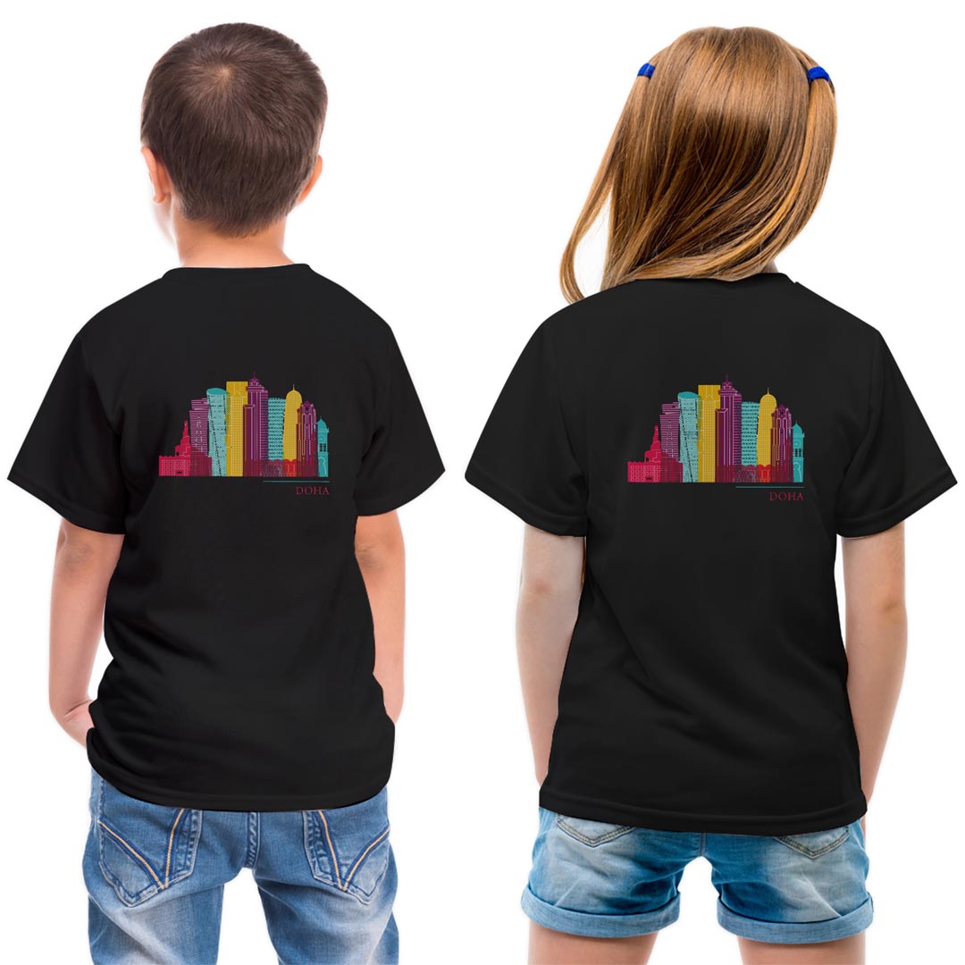 tシャツ キッズ バックプリント 半袖 黒地 ブラック デザイン 90 100 110 120 130 140 150 Tシャツ ティーシャツ T shirt 031811 ドーハ おしゃれ ビル