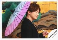 【中古】生写真(ジャニーズ)/アイドル/Hey! Say! JUMP Hey!Say!JUMP/知念侑李/横型・バストアップ・衣装黒・左手番傘・右向き・口閉じ/「Hey! Say! JUMP LIVE 2019 in Taipei」グッズオフショット/公式生写真