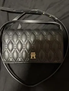 TOMMY HILFIGER キルティング ショルダーバッグ