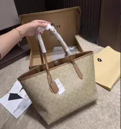COACH ベージュ トートバッグ