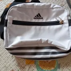 adidas ショルダーバッグ ホワイト ブラック